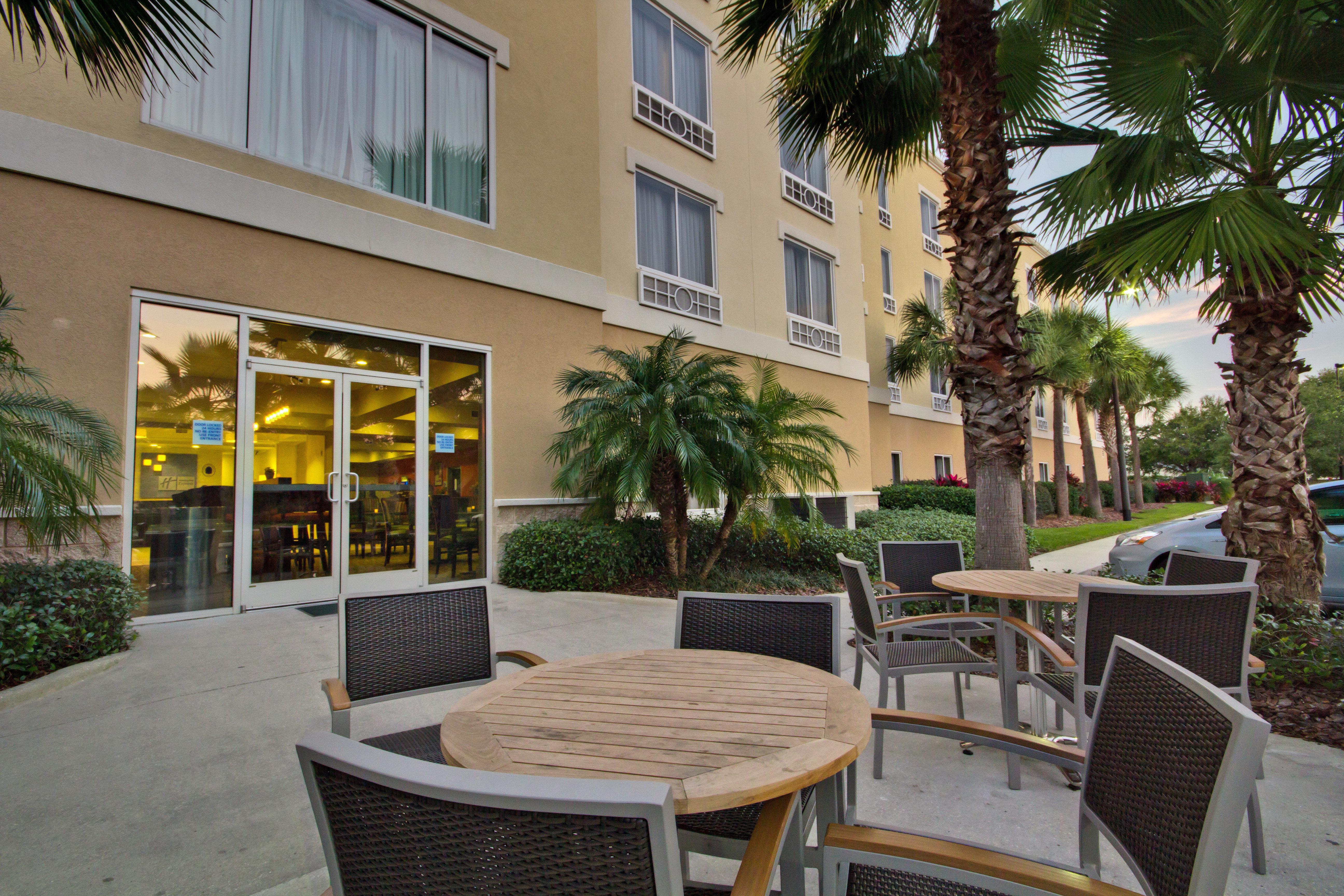 Express And I-75 At Bruce B. Downs By Ihg Hotel 3*
